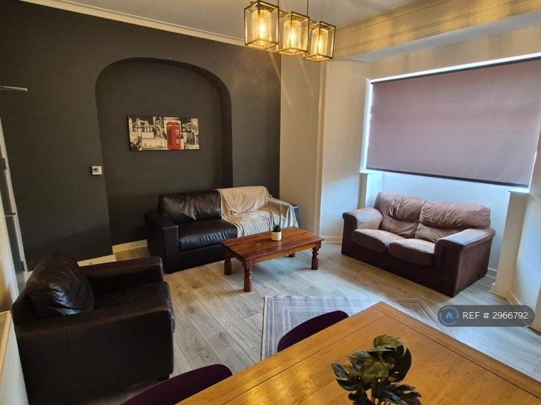 1 bedroom in Phillips Parade, Swansea, SA1 (#2966792)