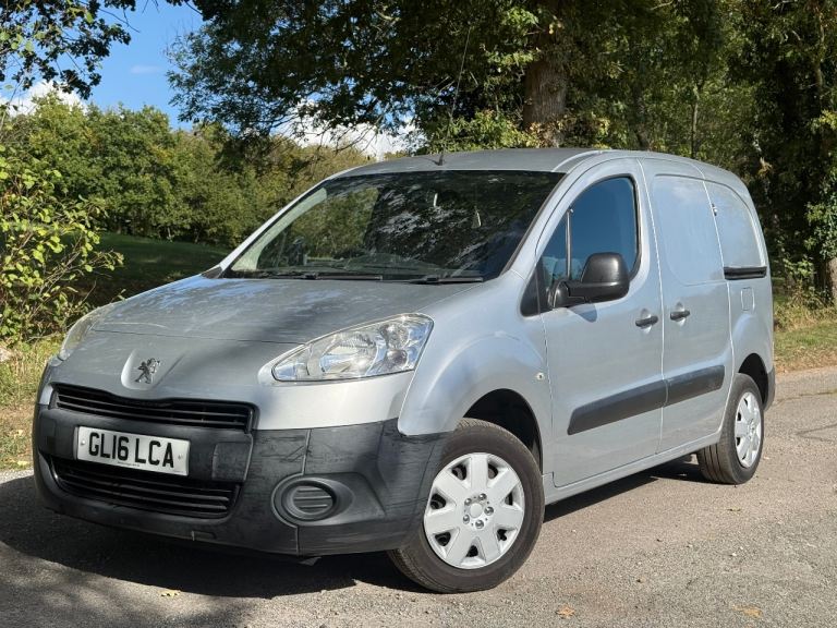 2016 Peugeot Partner 850 Professional 1.6 HDi 92 – 1 Year MOT – Extensive Service History - NO VAT