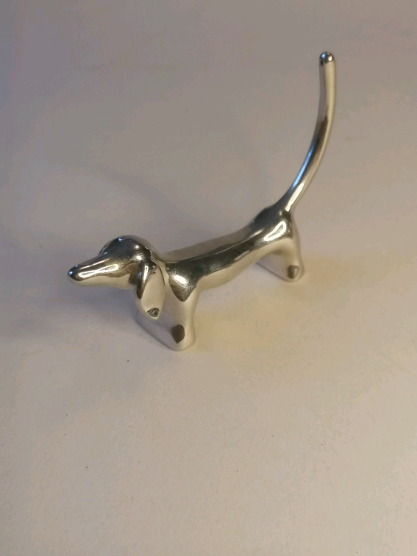 Tax dog rings holder. 