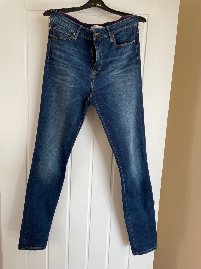 Brand New Tommy Hillfiger Como Faded Skinny Mid Rise Jeans