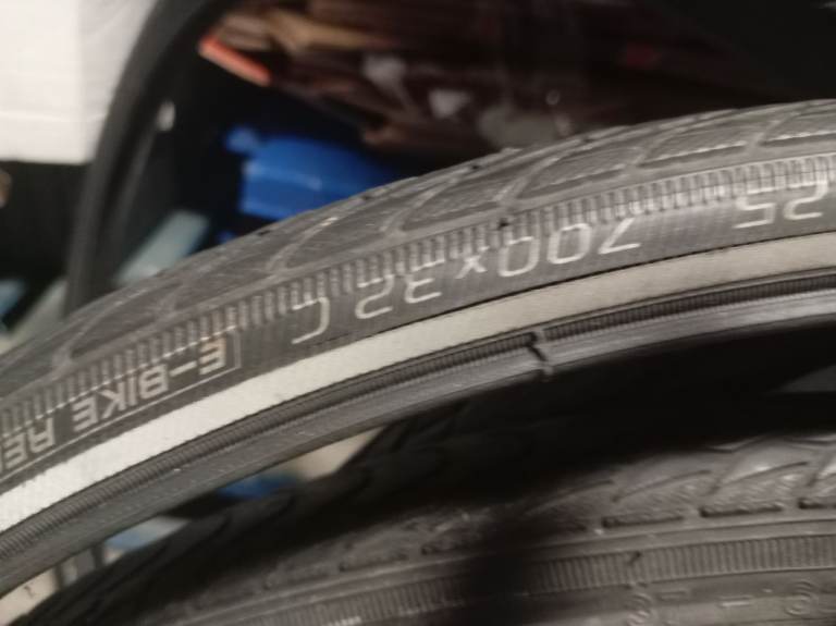 Scwalbe marathon  part worn tyres