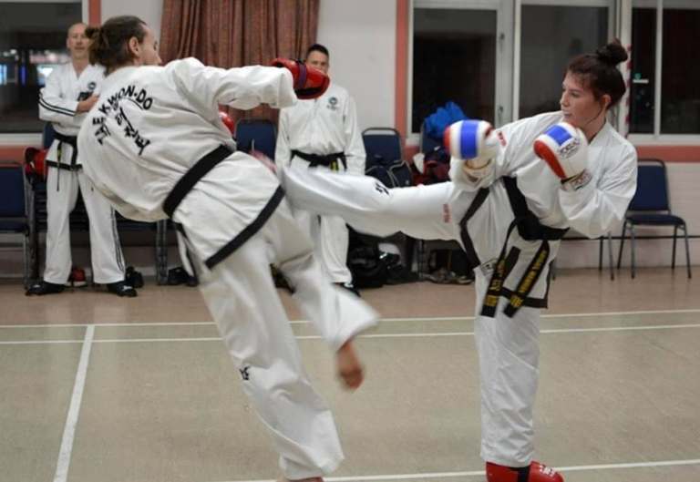 Taekwondo self defence sessions in Redhill Dorking Cheam Surrey. FREE to new students for January.