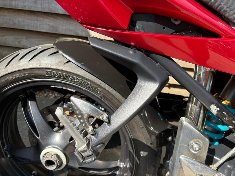 2007 / 07 Triumph Sprint 1050 £1900 Red 42803 miles.