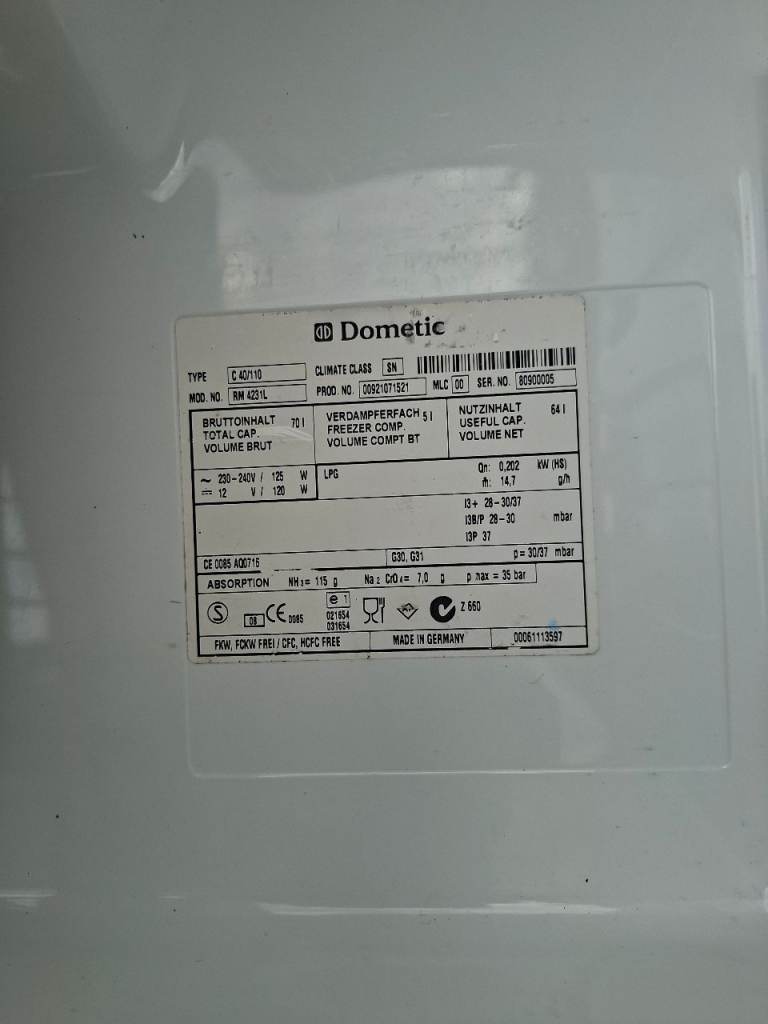 Dometic M4231 The way fridge for motorhome, caravan or campervan