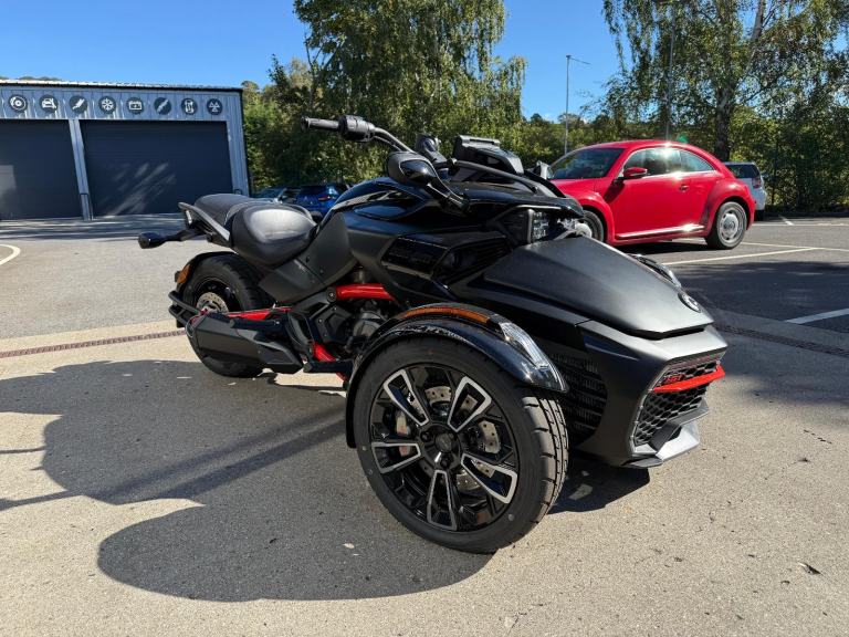 2025 Can-Am Spyder F3s 6 speed semi auto trike in black