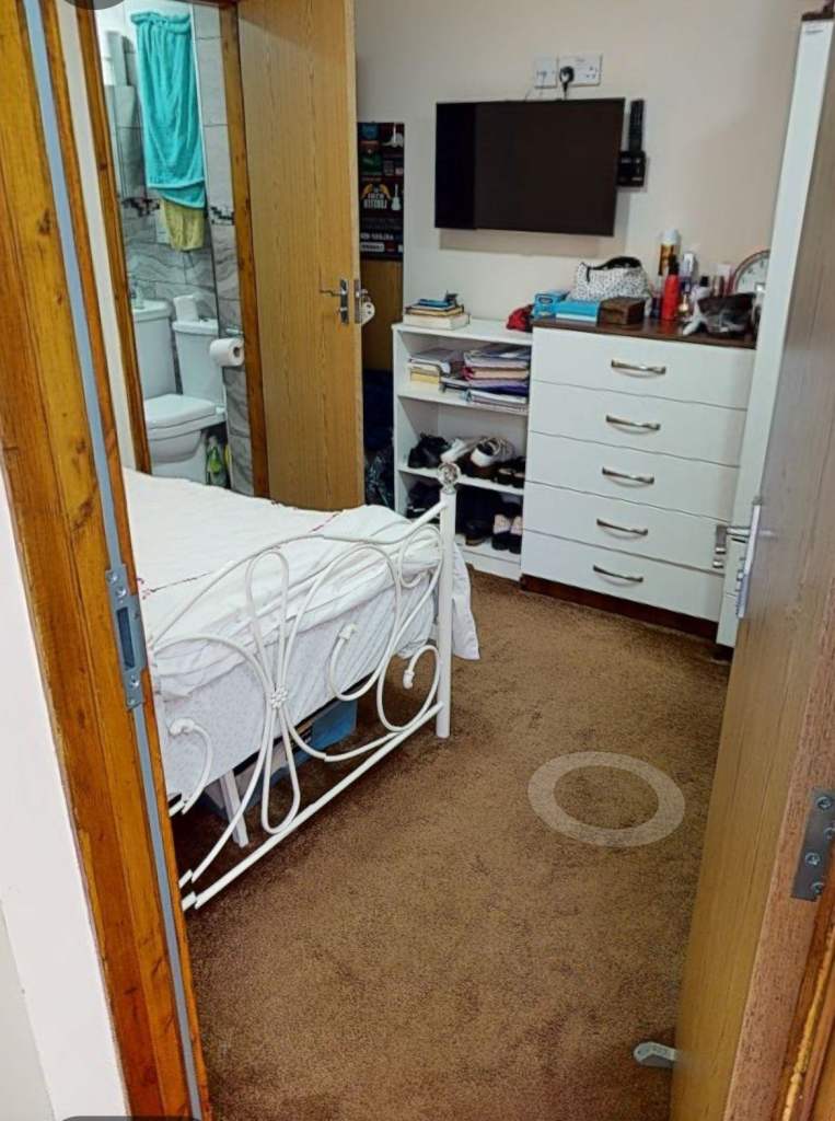 Student Room Available 