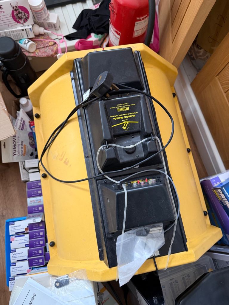 Brinsea Octagon 100 Incubator 