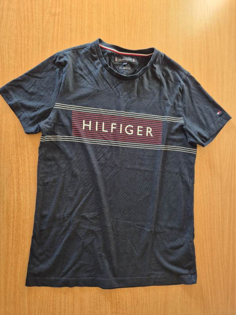Tommy Hilfiger T Shirt - Adults Small 