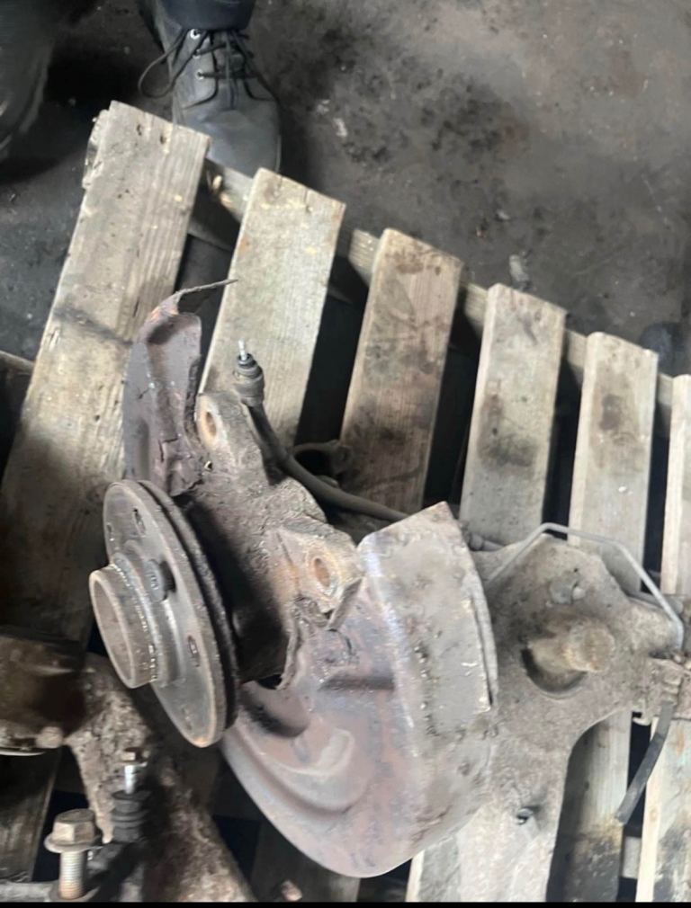 T5 rear arms with new bushes 