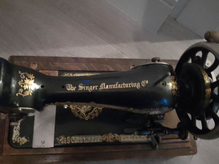1910 Singer Sewing machine for sale