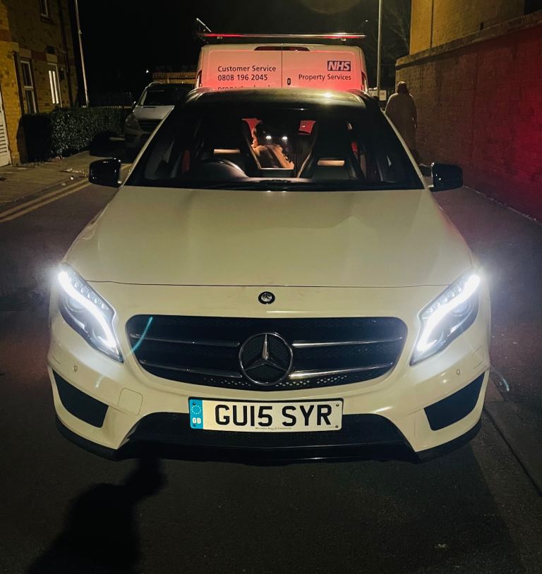 MERCEDEZ-Benz Gla220 AmgLine premium Automatic 