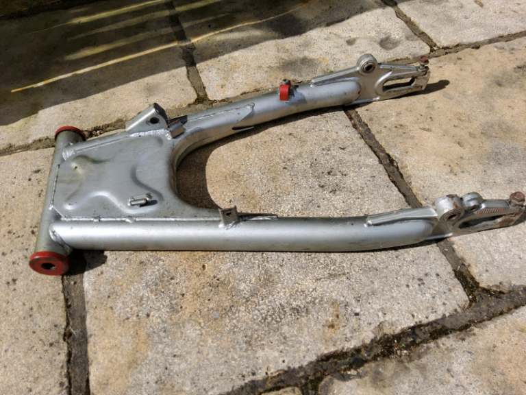 Gs 1000s swingarm