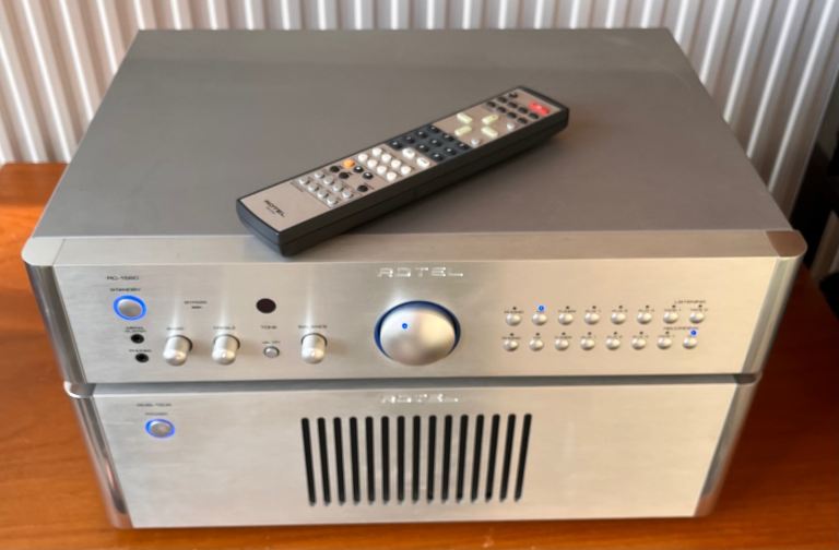 ROTEL RC-1580 Pre/RMB-1506 Power Amp combination