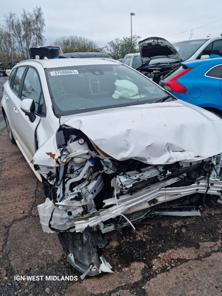 2021 TOYOTA COROLLA ICON BREAKING !!!