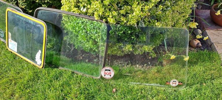  VW campervan window glass