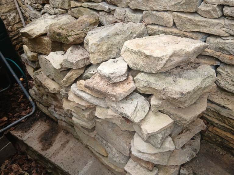 Natural building stone