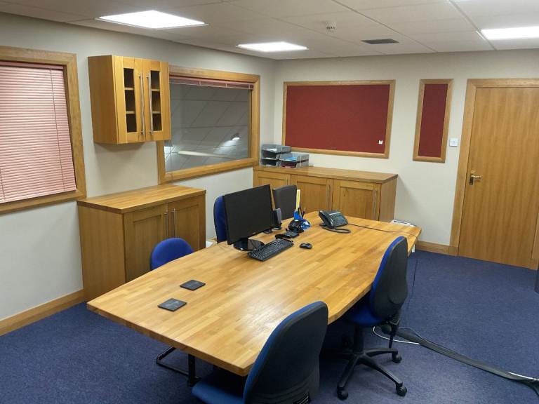 Fully Serviced Office Space to Let, Dunfermline (KY12 9DT)