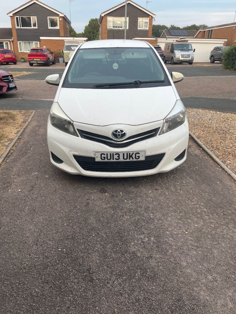 Toyota, YARIS, Hatchback, 2013, Manual, 1364 (cc), 5 doors
