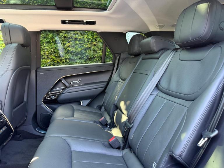 2024 Land Rover Range Rover Sport 3.0 D300 MHEV Dynamic SE SUV 5dr Diesel Auto 4WD Euro 6 (s/s) (...