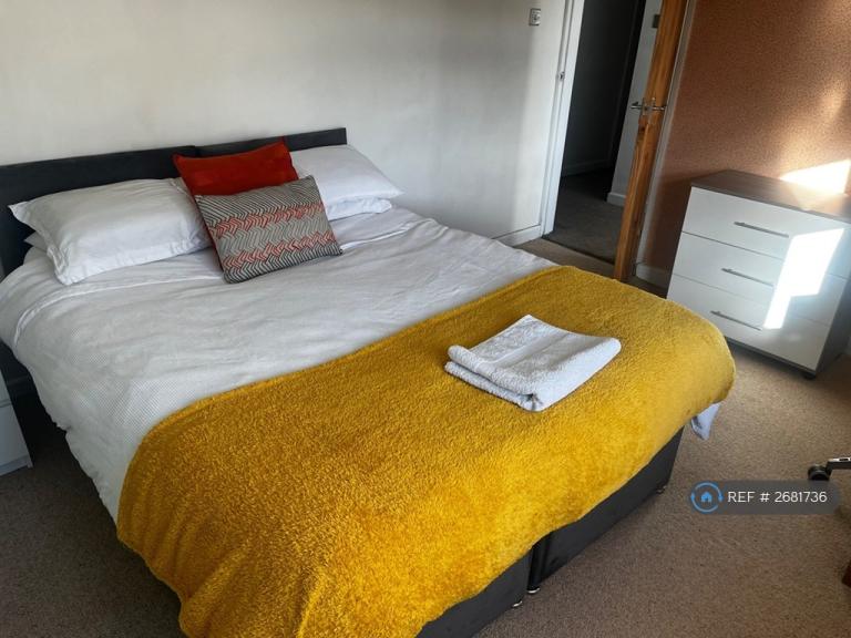 4 bedroom house in Railway Cottages, Nottingham, NG16 (4 bed) (#2681736)