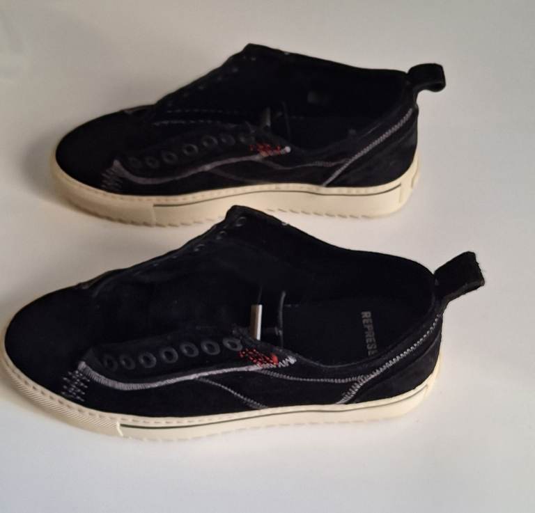 REPRESENT :Men's casual shoes