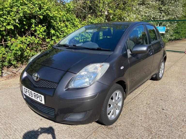 2009 Toyota Yaris 1.33 VVT-i TR 5dr Grey FSH Years MOT Warranty HPI Clear HATCHBACK Petrol Manual
