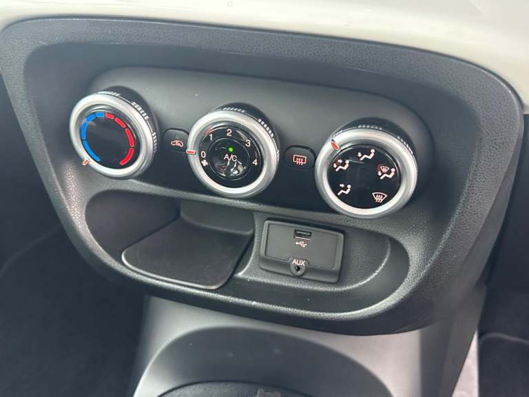 FIAT 500L 1.4 500l Trekking 1.4 95hp Trekking 2015