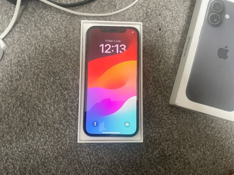 APPLE IPHONE 12 UNLOCKED GOOD CONDITION 