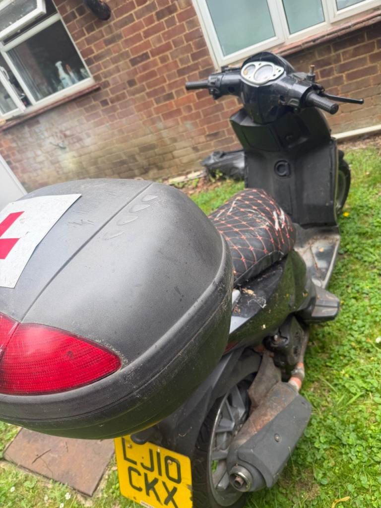 Aprilia, SPORTCITY, 2010, 124 (cc)