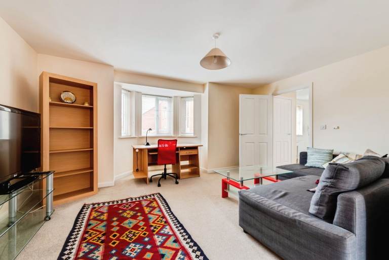 A large, modern, one-bedroom, cosy apartment in excellent very well furnished with private parking.