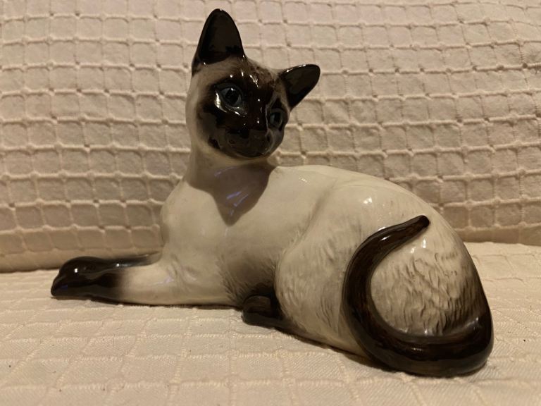 Beswick Porcelain Siamese Cat Ornament 