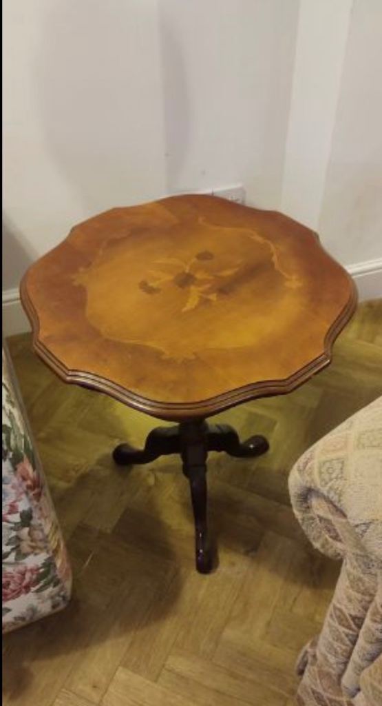 Pair of Vintage Mahogany Tripod Side / Wine Tables – Antique Style 