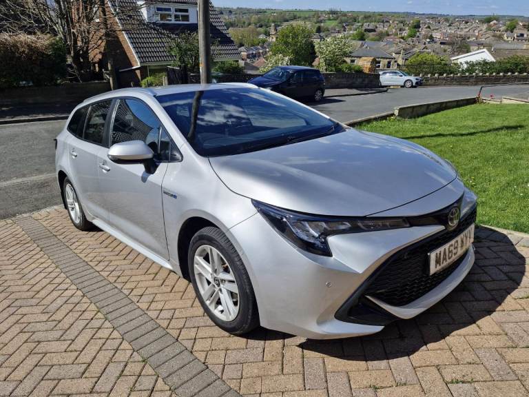 TOYOTA COROLLA 1.8 VVT-I HYBRID ICON TECH (69 REG)
