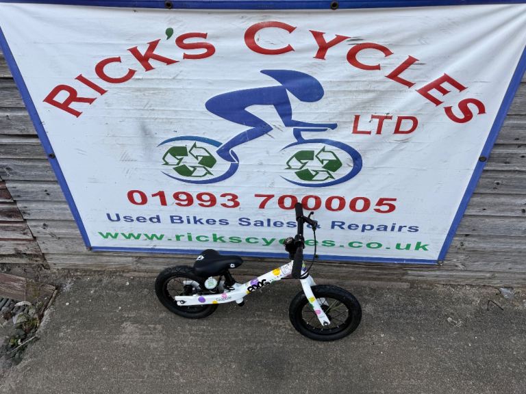 Frog Tadpole 12” Wheel Kids Balance Bike. Spotty No1.