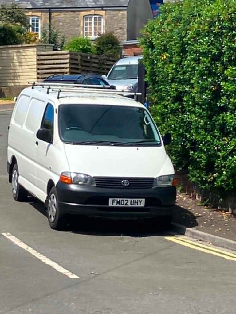 Toyota, HiAce Van/camper/surf van 2002, Manual, Diesel 2494 (cc)