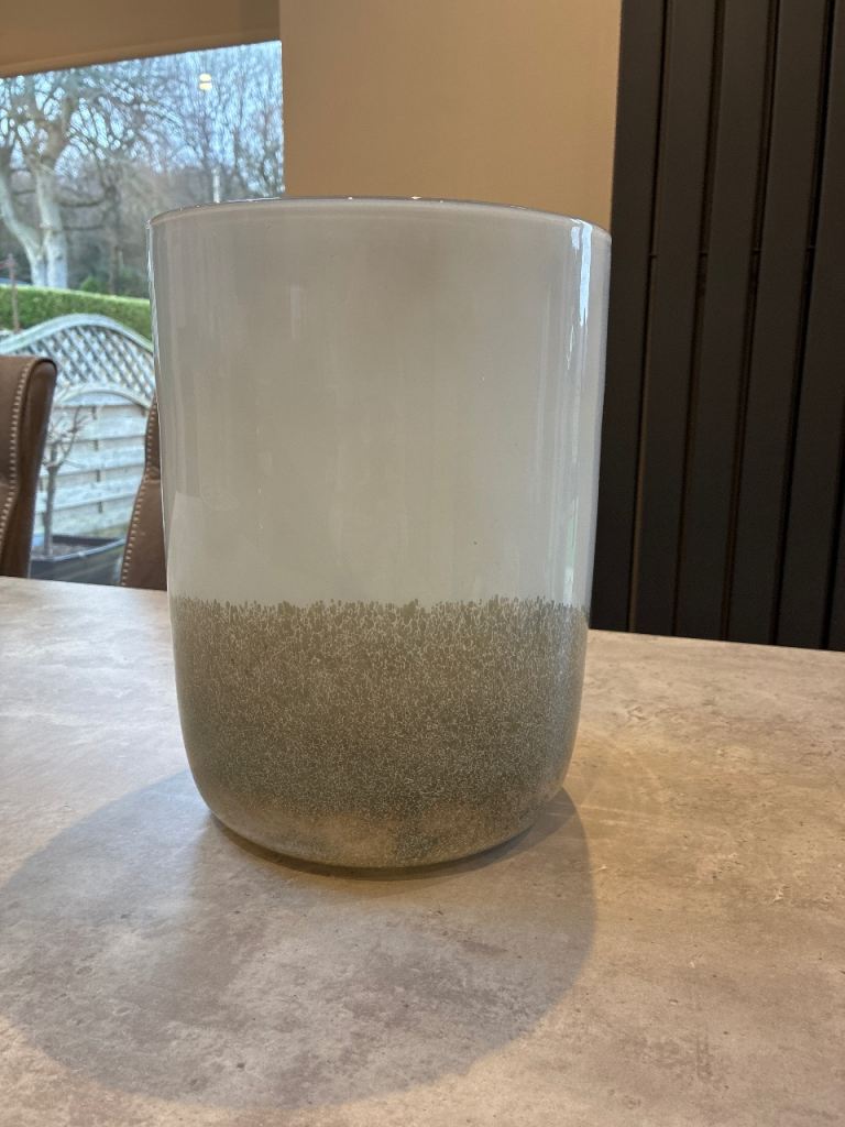 Glass vase 