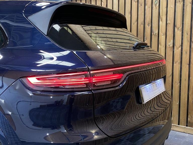 2022 Porsche Cayenne V6 E-Hybrid SUV HYBRID Automatic