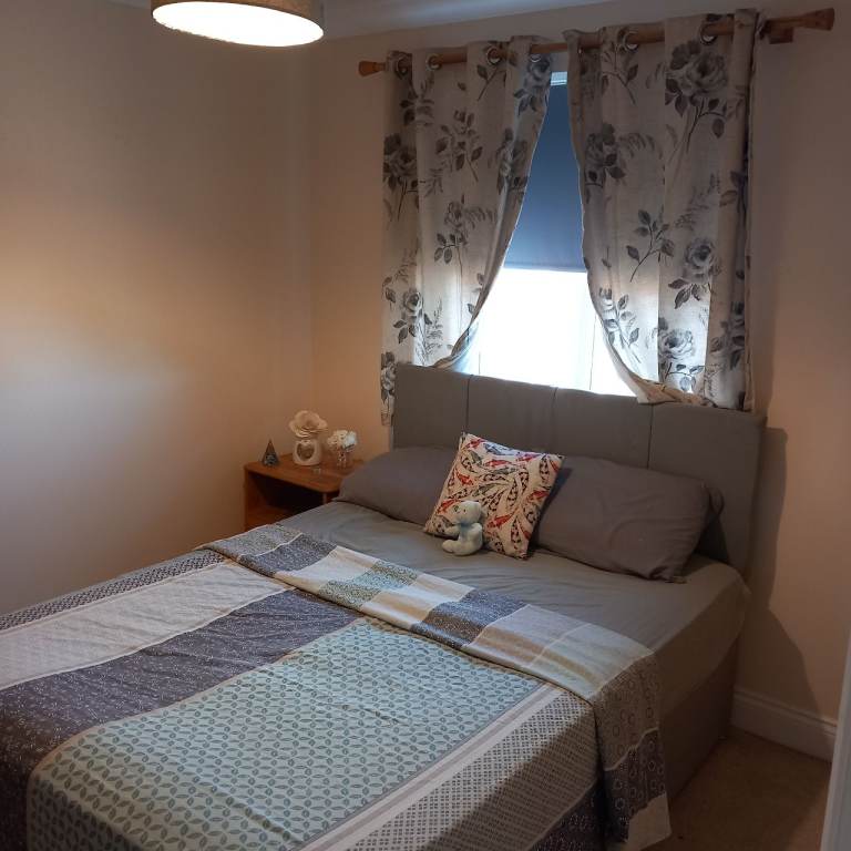 double bedroom available to rent 