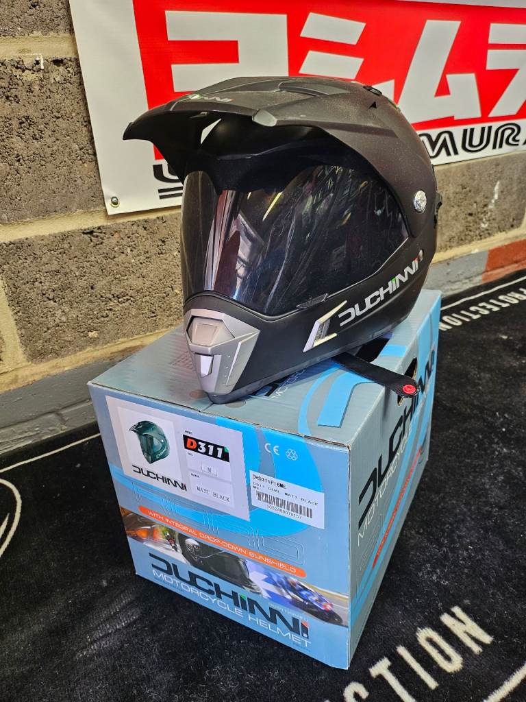 Duchinni motorcycle helmet.