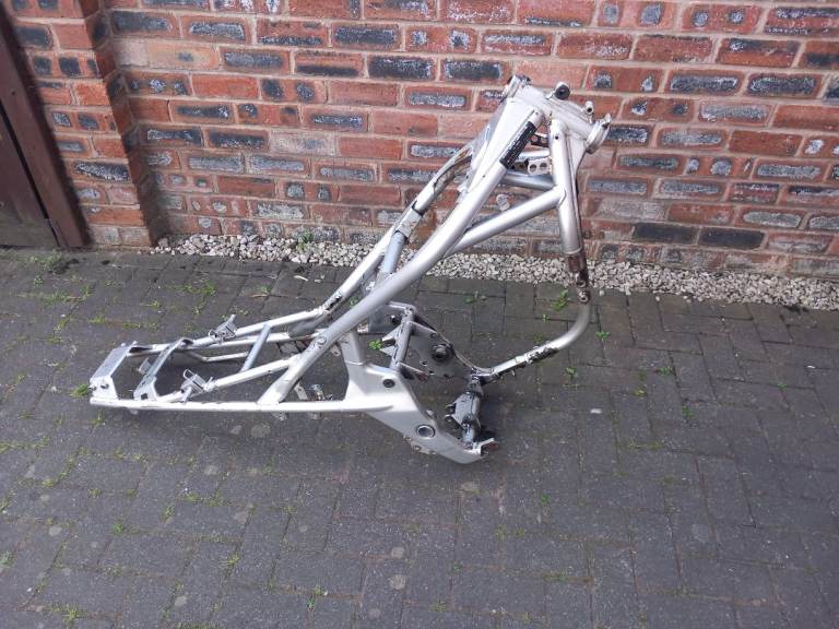 Suzuki Bandit 1200 mk2 Main Frame 