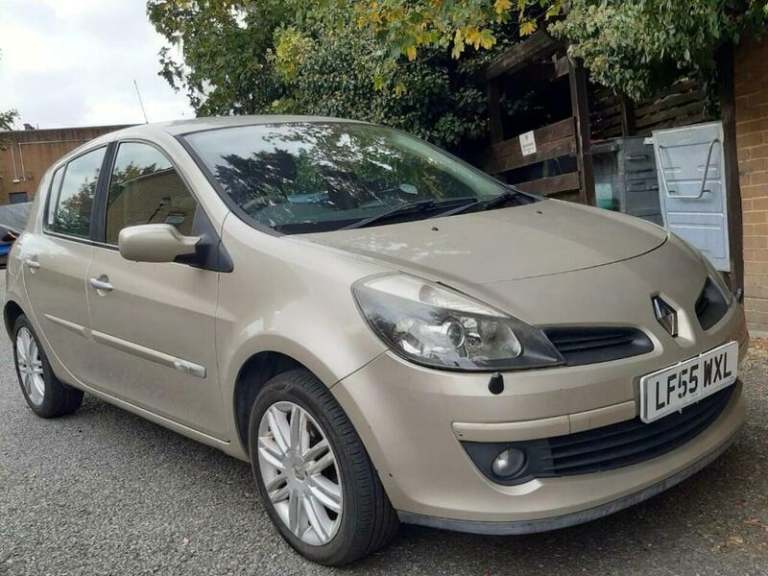 2005 Renault Clio 1.6 VVT Dynamique Hatchback 5dr Petrol Automatic (179 g/km, 111 bhp) HATCHBACK ...