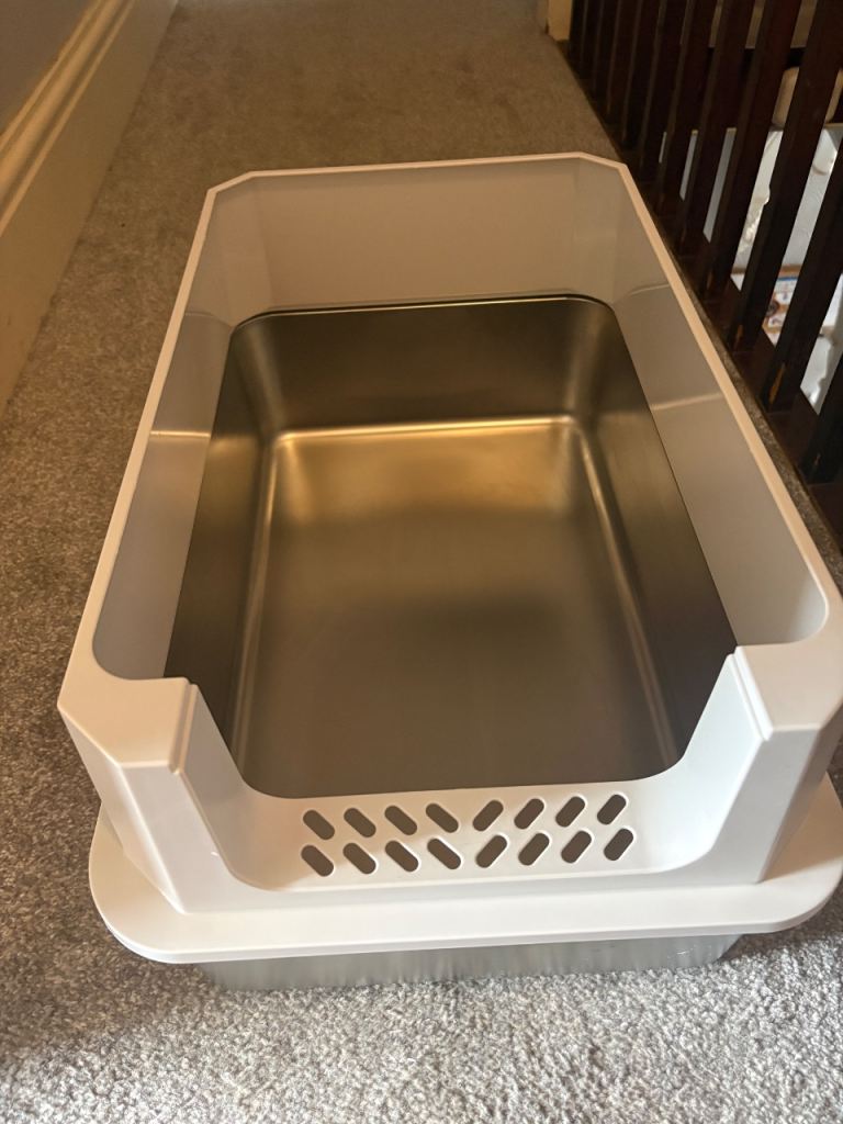 Stainless steel cat litter tray