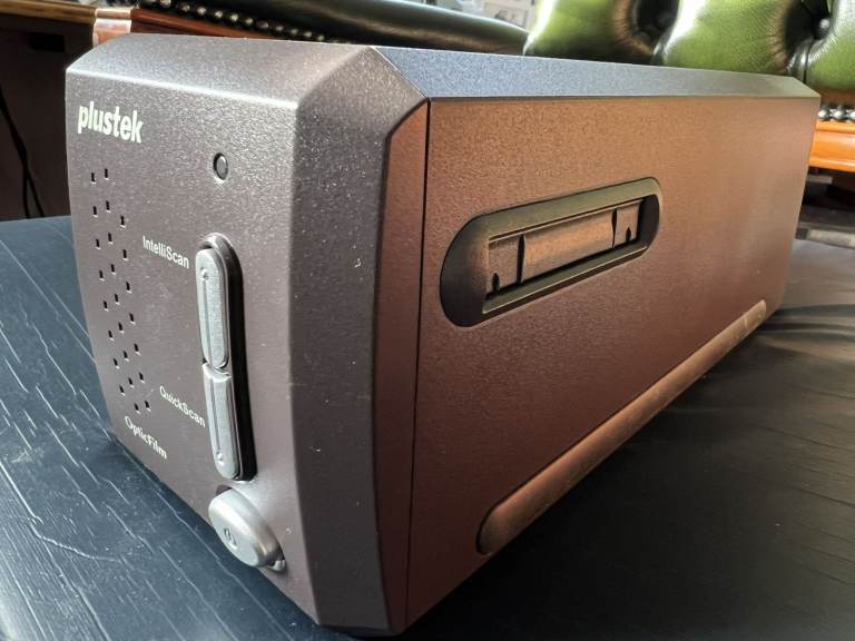 Scanner for photos Plustek optic film 8300i 