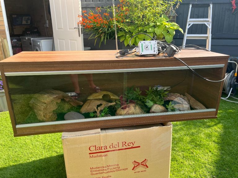 4ft Vivarium with extras