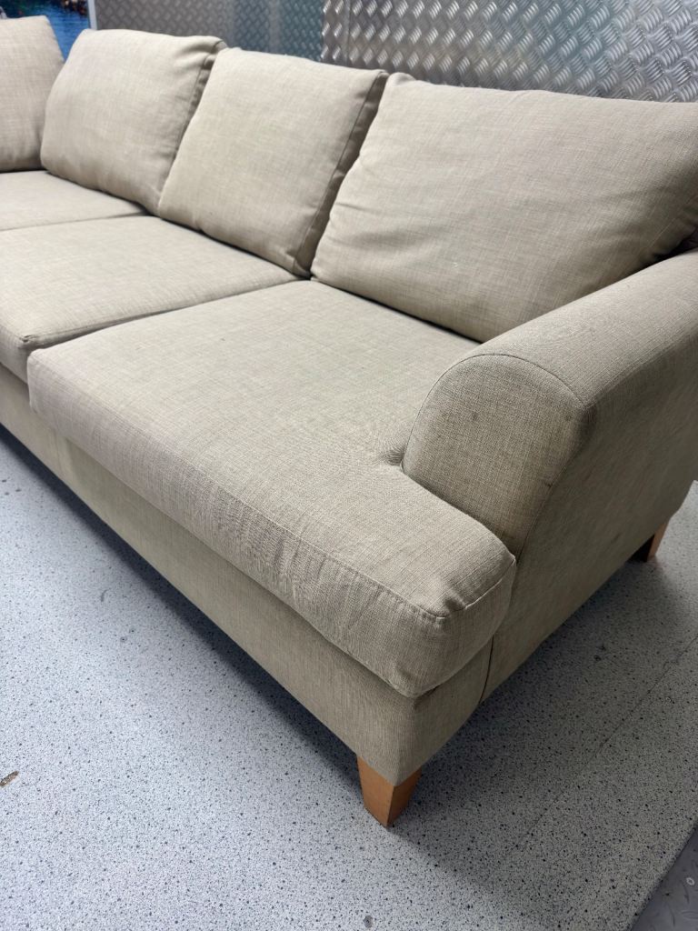 🚚 FREE DELIVERY- Beige Corner Sofa