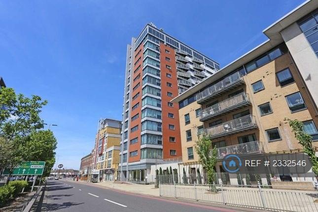 2 bedroom flat in City Gate House, Gants Hill Station, IG2 (2 bed) (#2332546)