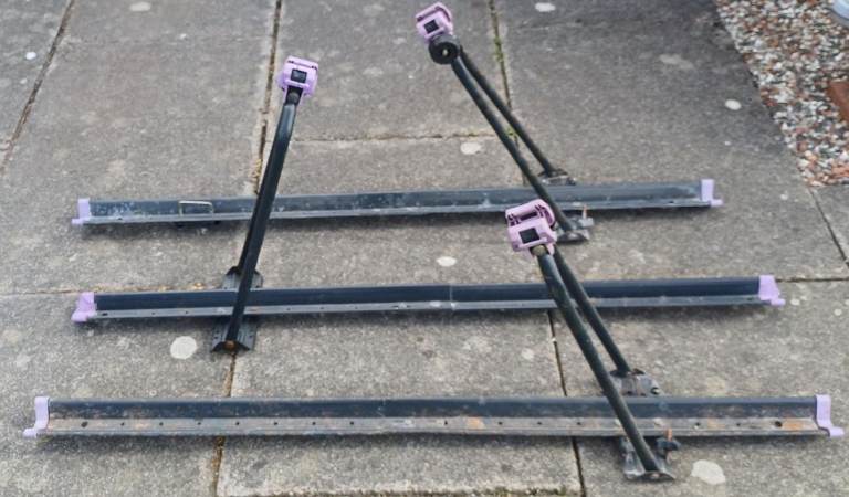 3 Roof Bar Mounted Cycle Carriers