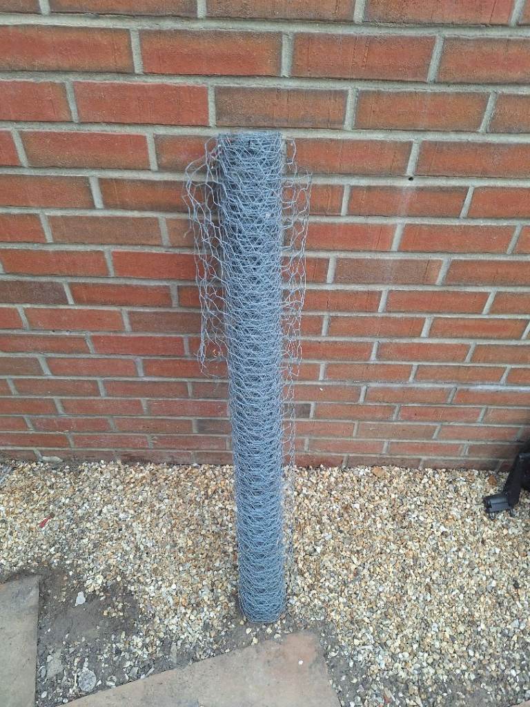 New Galvanised Metal Wire Fencing Reel