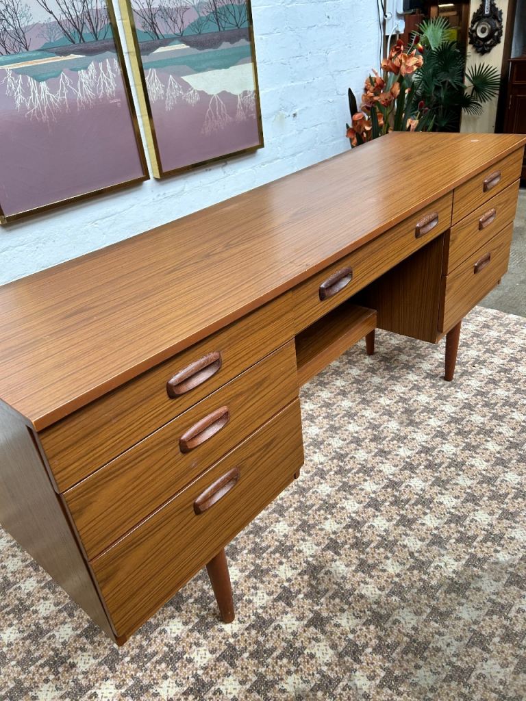 Dressing Table / Desk £70