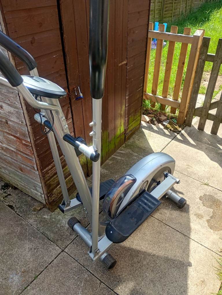 Exercise & incline bike £20 